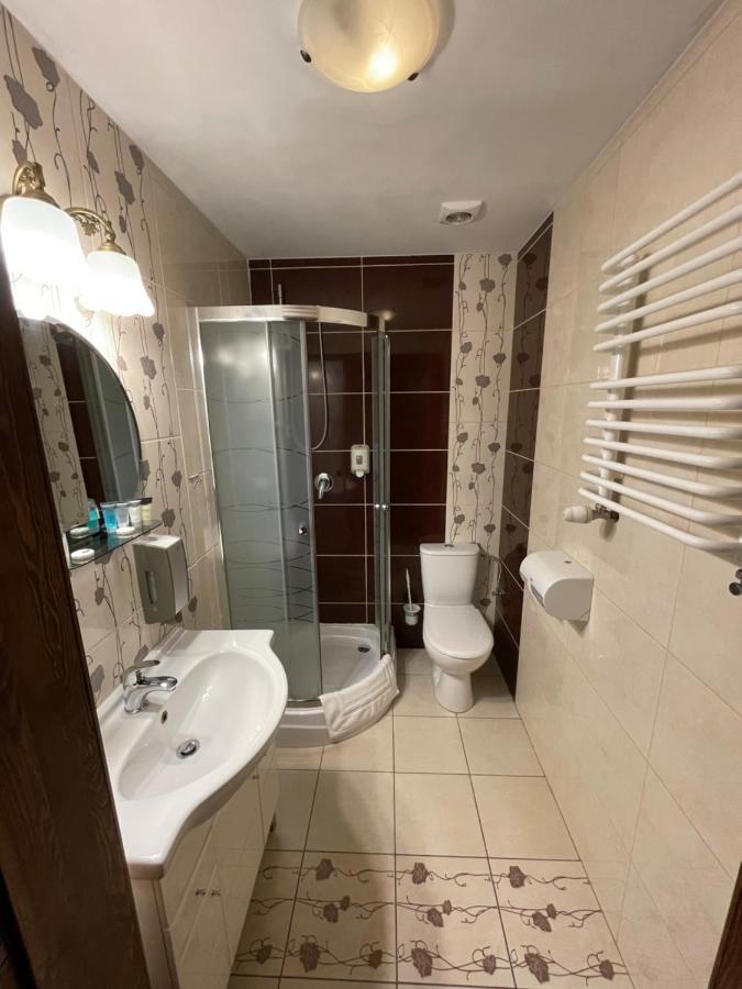 Osielsko Hotel Tyrol I Restauracja Zycie Gruzji מראה חיצוני תמונה