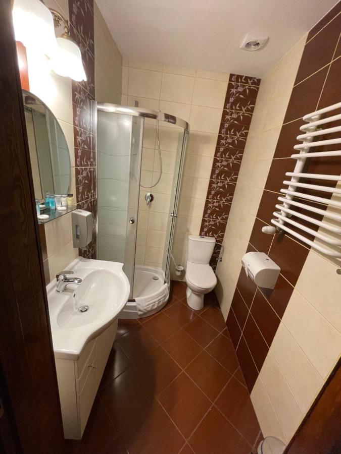 Osielsko Hotel Tyrol I Restauracja Zycie Gruzji מראה חיצוני תמונה